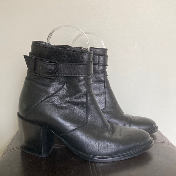 Helmut Lang Black Leather Ankle Boots - Picture 1 of 14